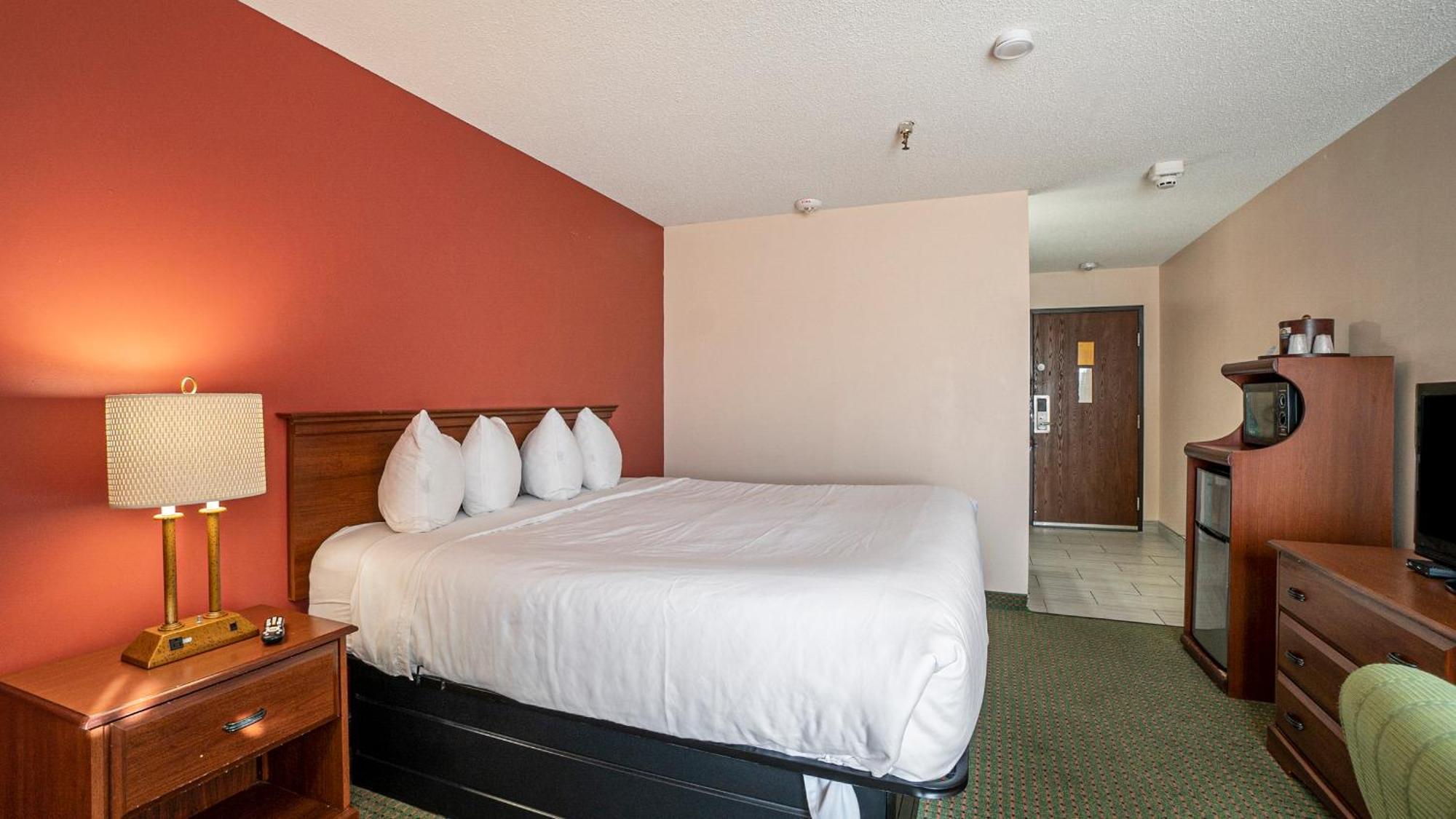 Days Inn & Suites By Wyndham Mt Pleasant Mount Pleasant Szoba fotó