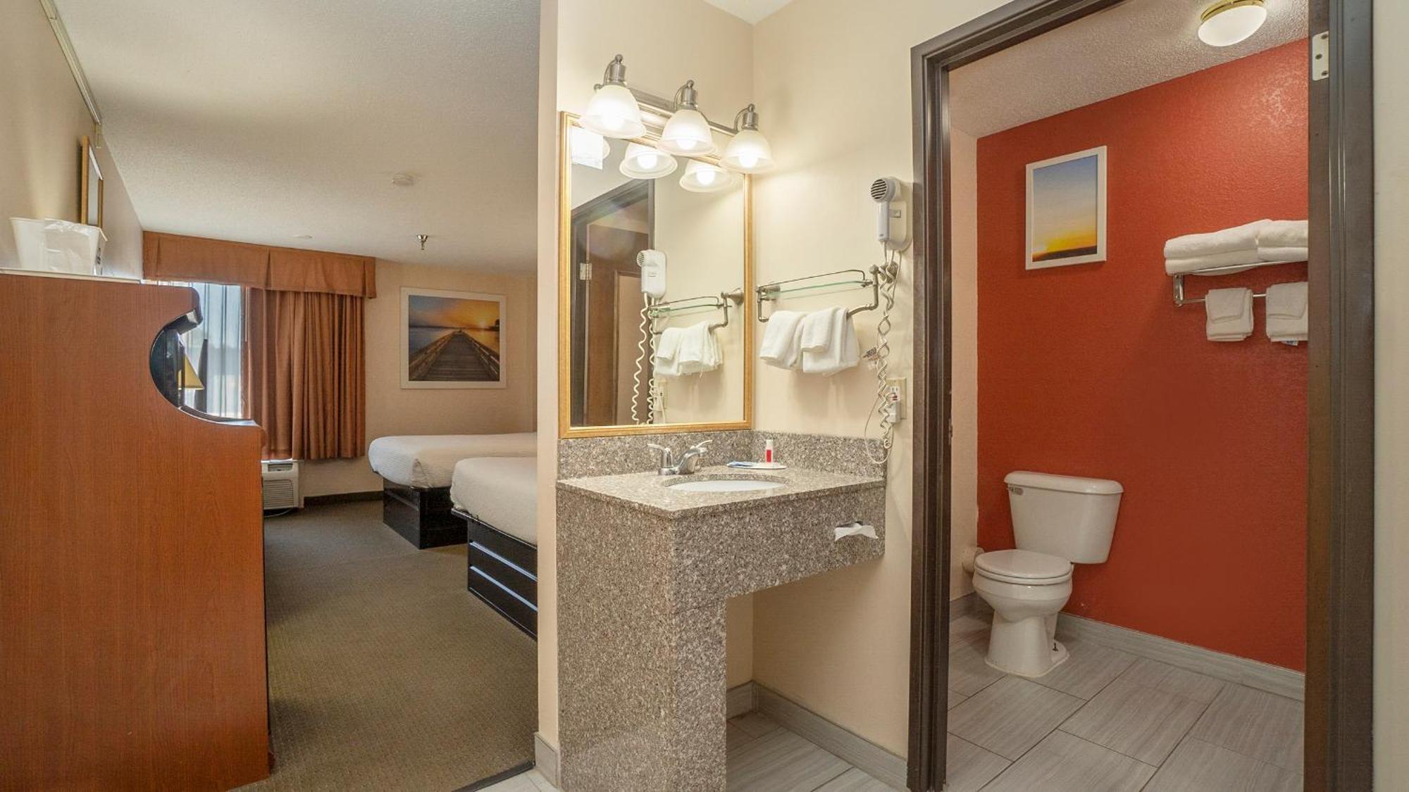Days Inn & Suites By Wyndham Mt Pleasant Mount Pleasant Szoba fotó